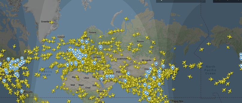 Расположение самолетов, совершающих рейс в реальном времени